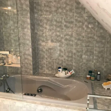 לינה וארוחת בוקר L'eglantiere